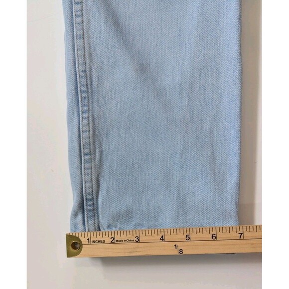 Wrangler Women's Iconic Cowboy Cut JeanLight Wash Size 7 x 36 - Picture 13 of 13